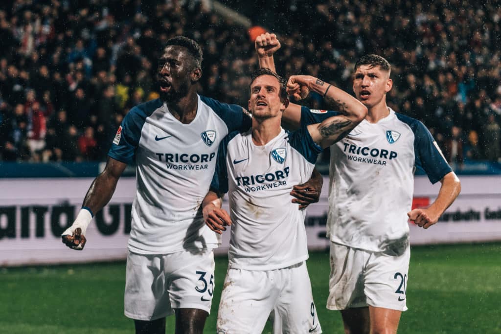 Simon Zoller (M.) fehlt dem VfL Bochum im so wichtigen ersten Spiel der entscheidenden Wochen. Wer soll ihn ersetzen? Foto: David Matthäus Fotografie
